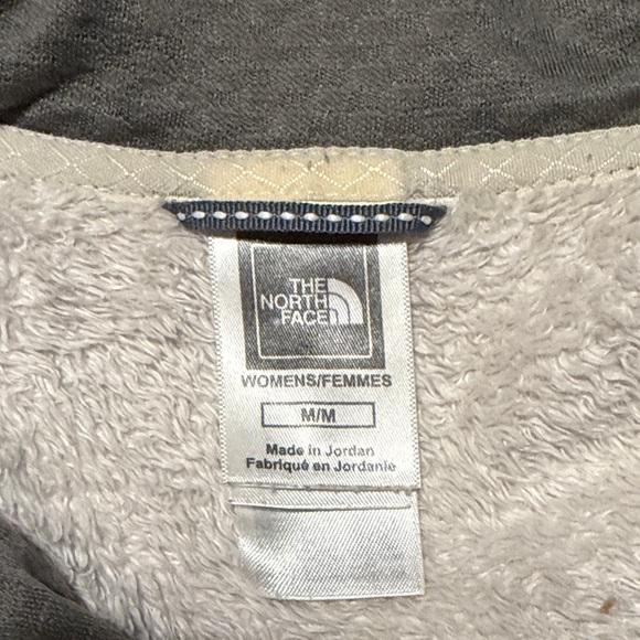 The North Face Gray and Cream Fleece Pullover - Picture 2 of 4